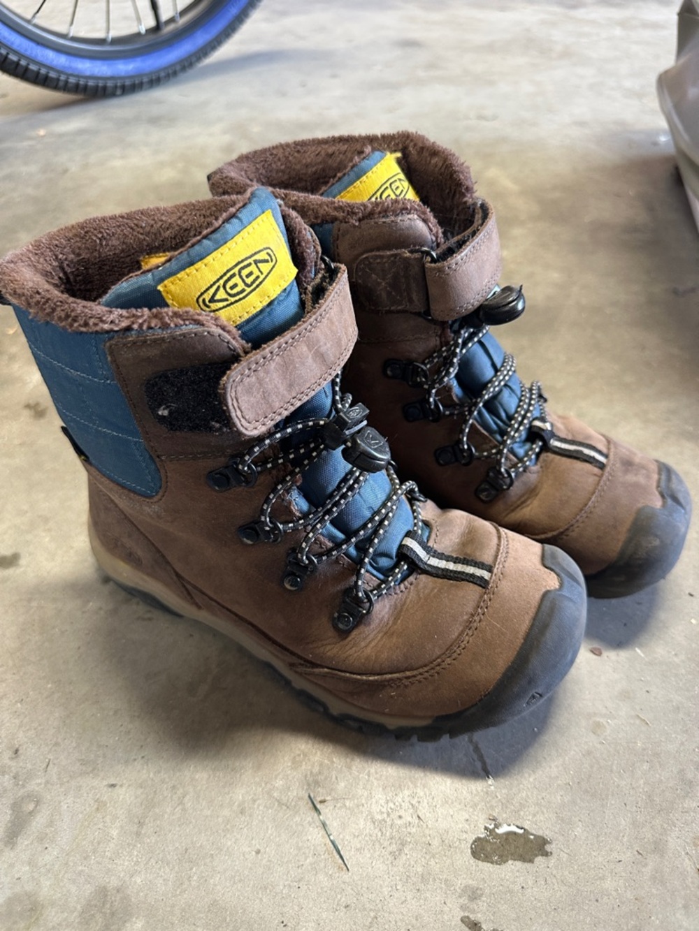 Keen Kids Brown and Blue Waterproof Lace-Up Winter Boots